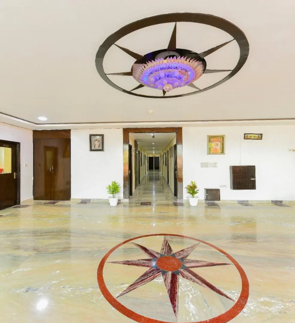 Hotel The First By Goyal Hotelie Agra  3*, Agra (Uttar Pradesh)